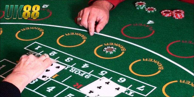 Luật Chơi Baccarat – Hướng Dẫn Đơn Giản, Dễ Hiểu Cho Tân Thủ - Betlucky88